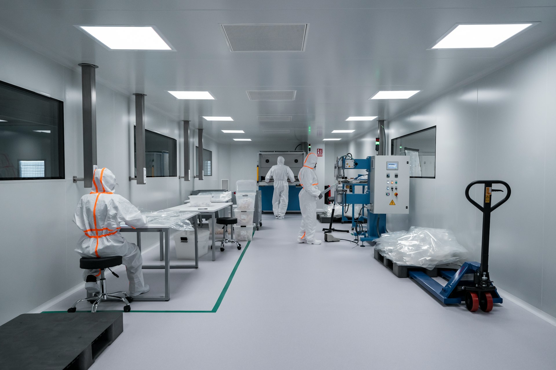 Pharmaceutical clean room manufacturing